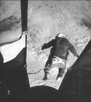 Capt. Joseph Kittinger free fall from 102,800 feet - Excelsior III August 16, 1960.